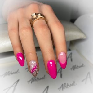 Nails pink aleana